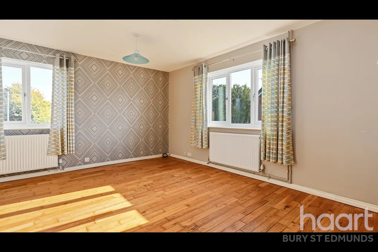 Lambourne Close, Bury St Edmunds, IP32, photo 4