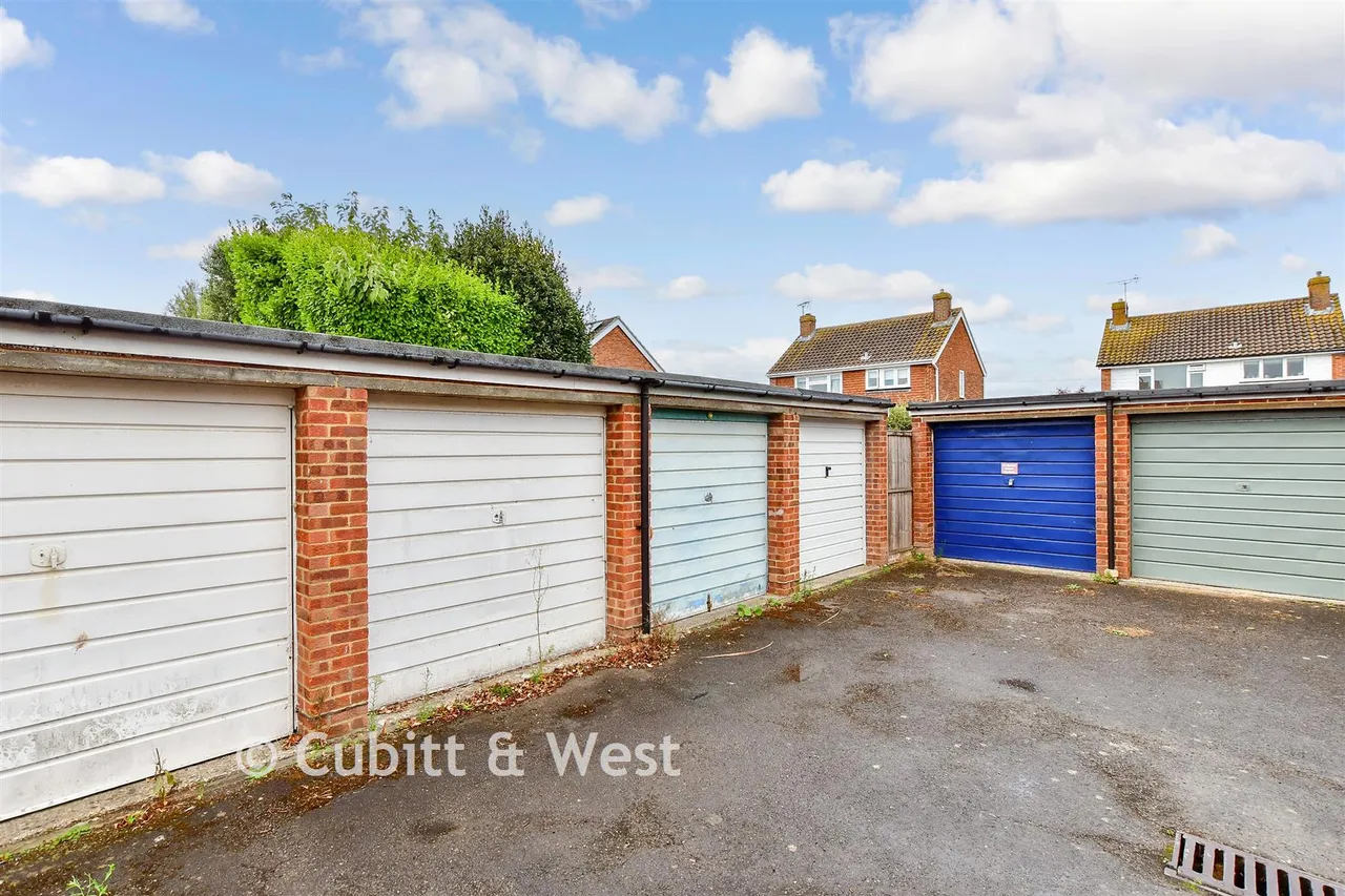 Queens Field Walk, Bognor Regis, PO21, photo 16