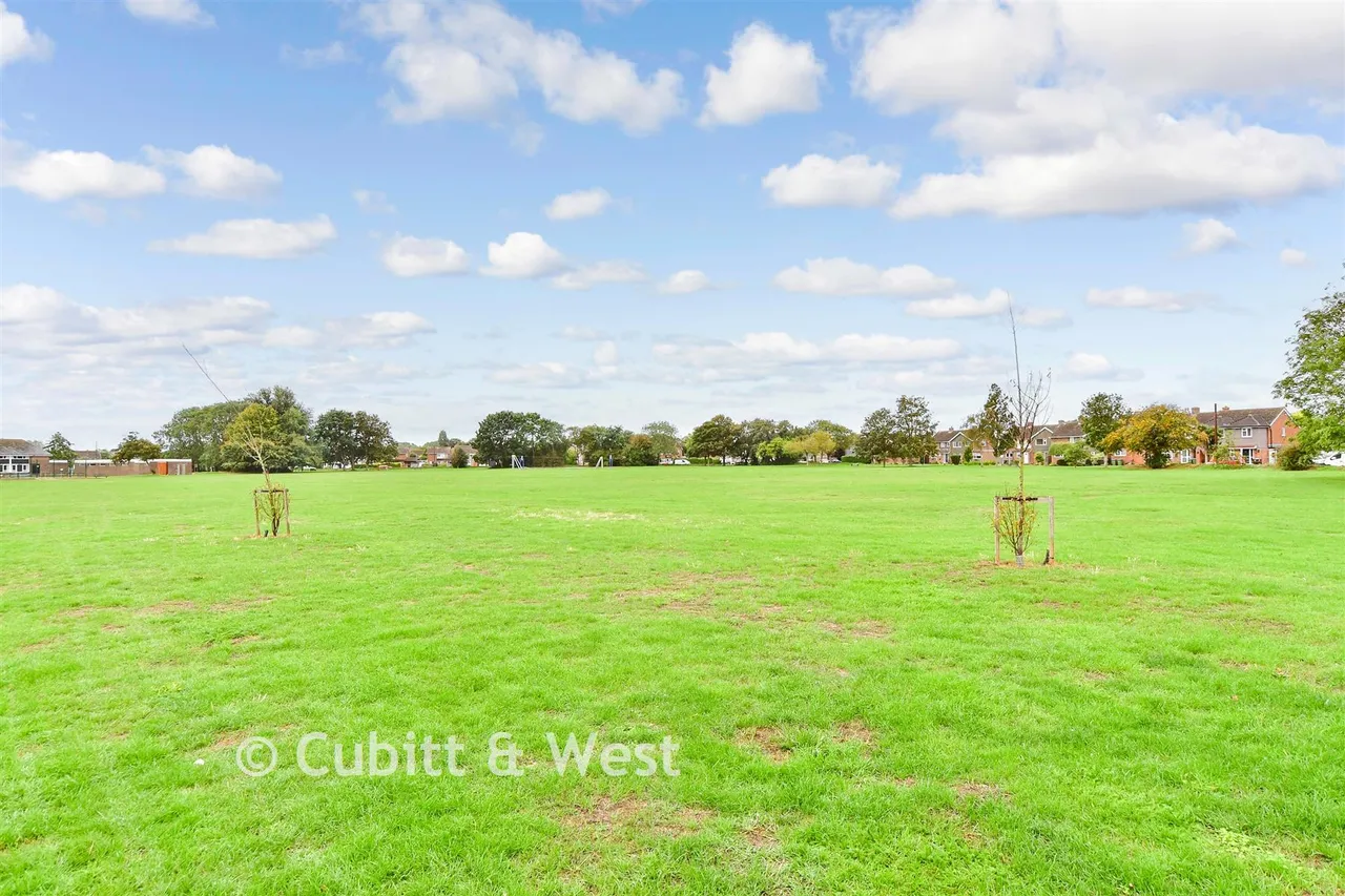 Queens Field Walk, Bognor Regis, PO21, photo 17
