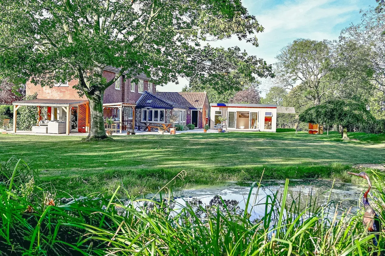 An Exceptional Country Home in Hindri, photo 5