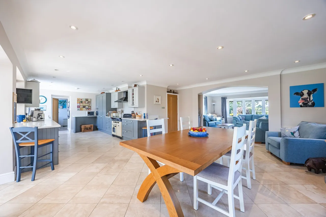 An Exceptional Country Home in Hindri, photo 4