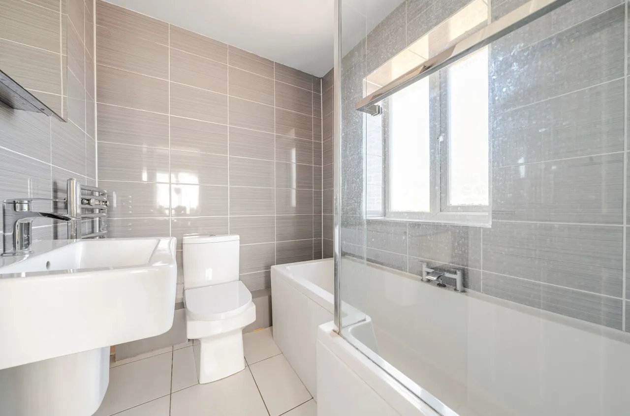 Swancote, Portchester, PO16, photo 10