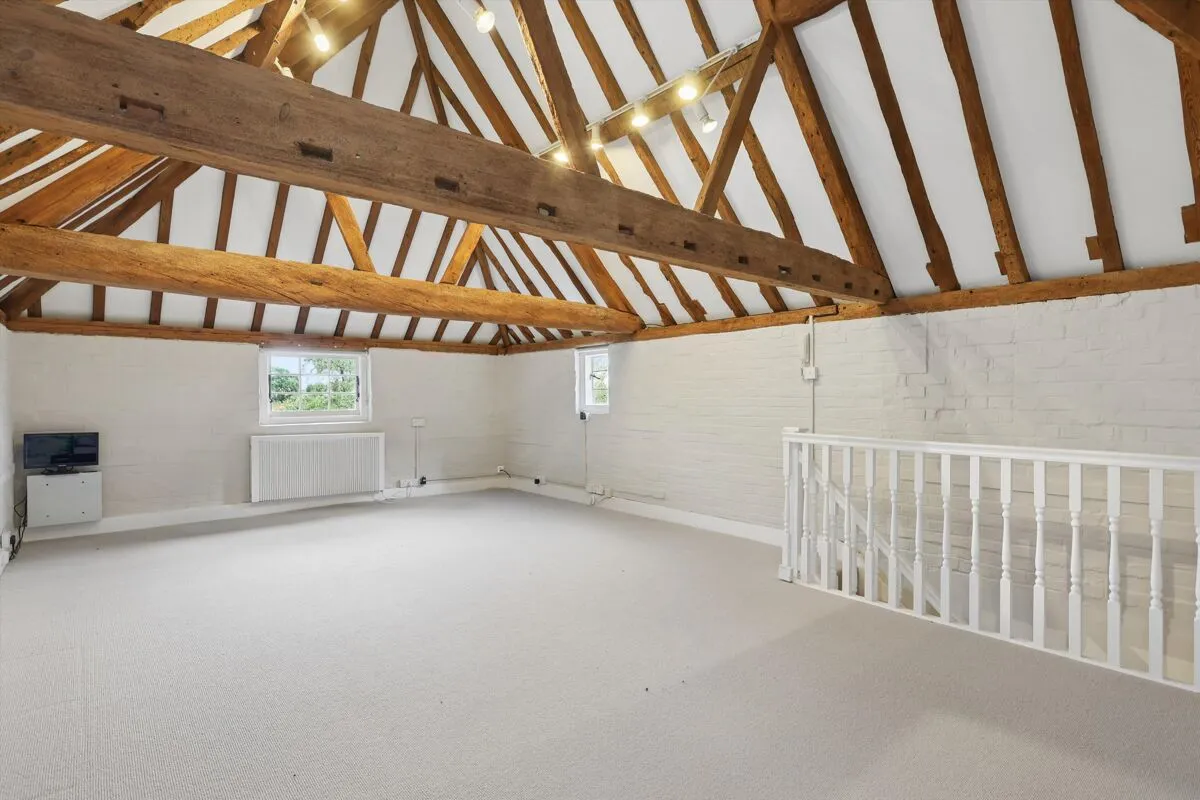 Elvedon Road, Cobham, KT11, photo 8