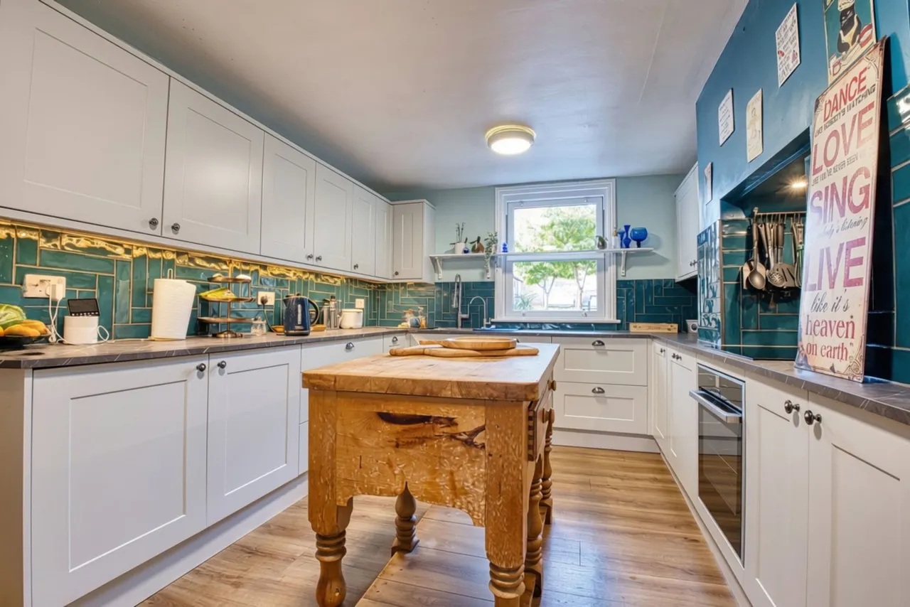 St. Anns Road, Faversham, ME13, photo 13