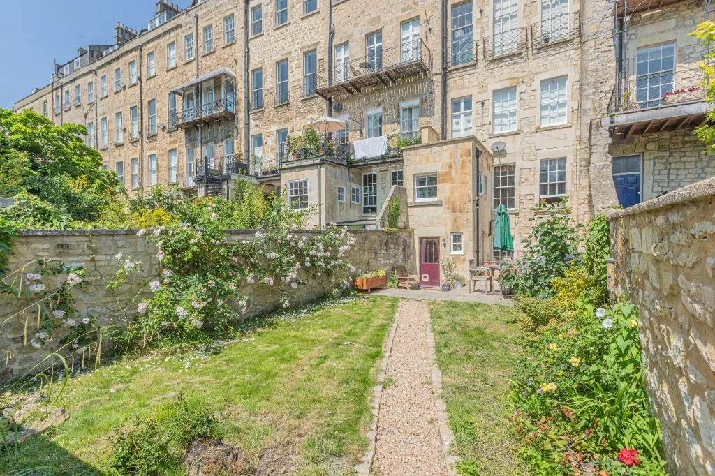 3 bed flat for sale — Grosvenor Place, Bath