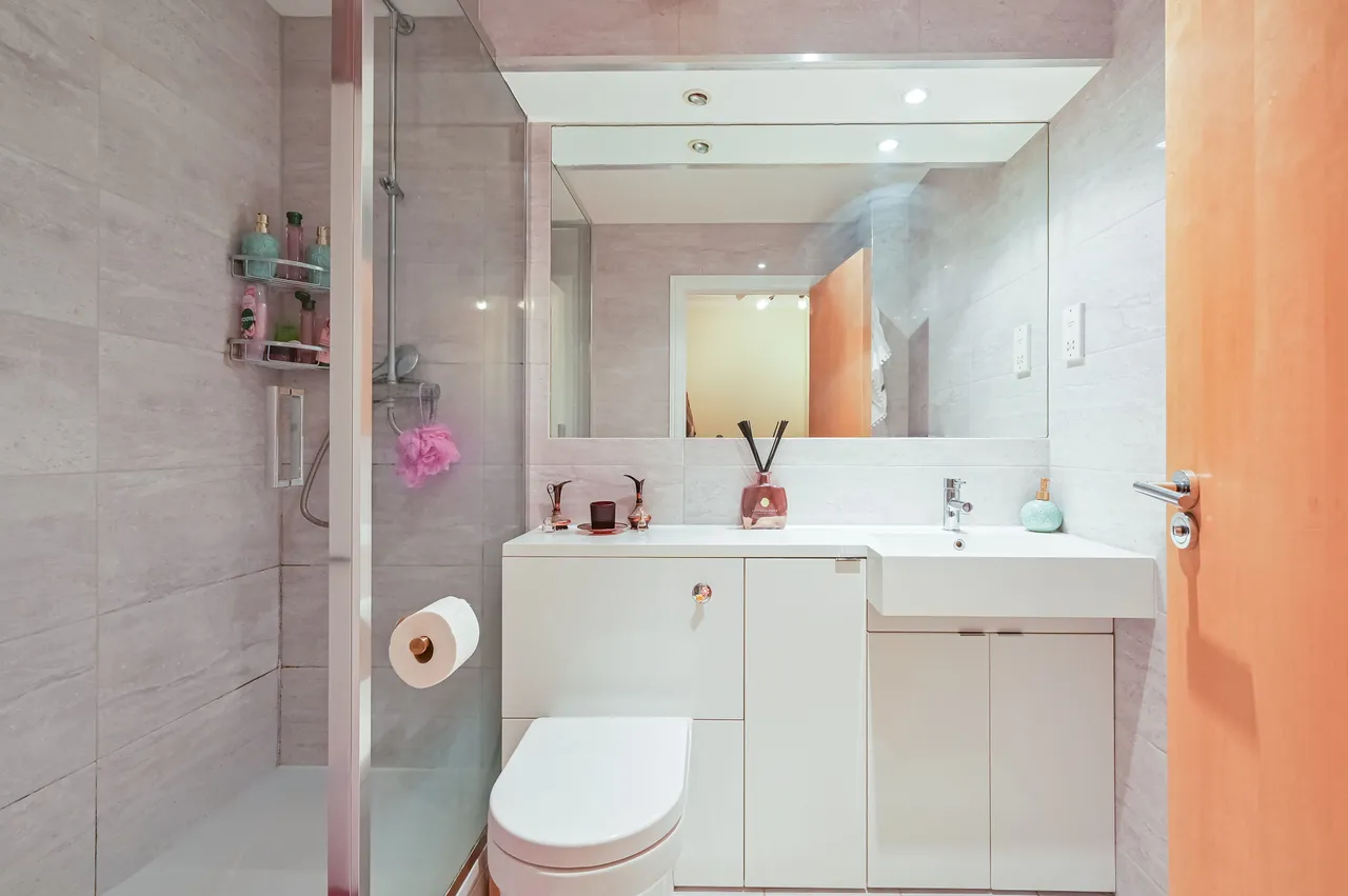 1 Antilles Bay Apartments, 3 Lawn House Close, London, photo 5