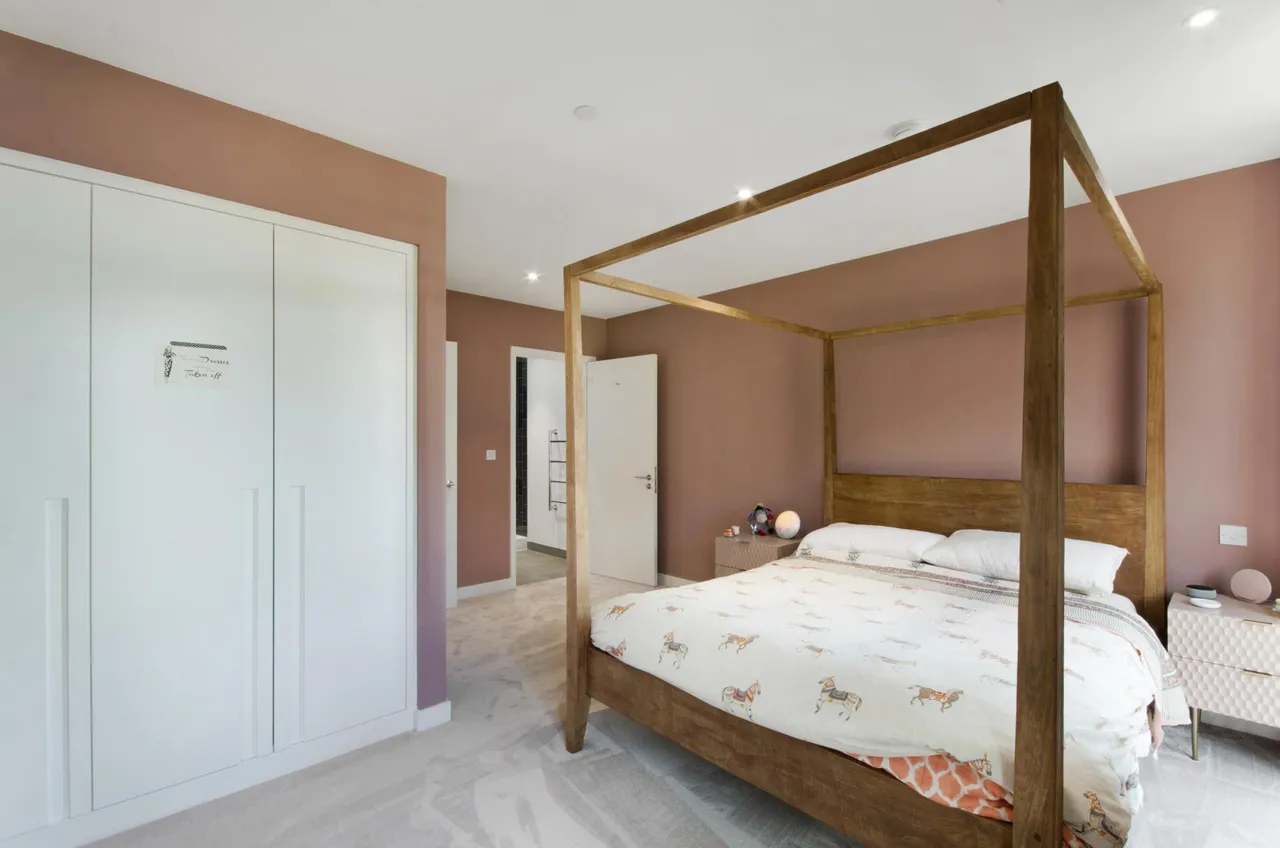 Kelson House, Royal Wharf, E16, photo 7