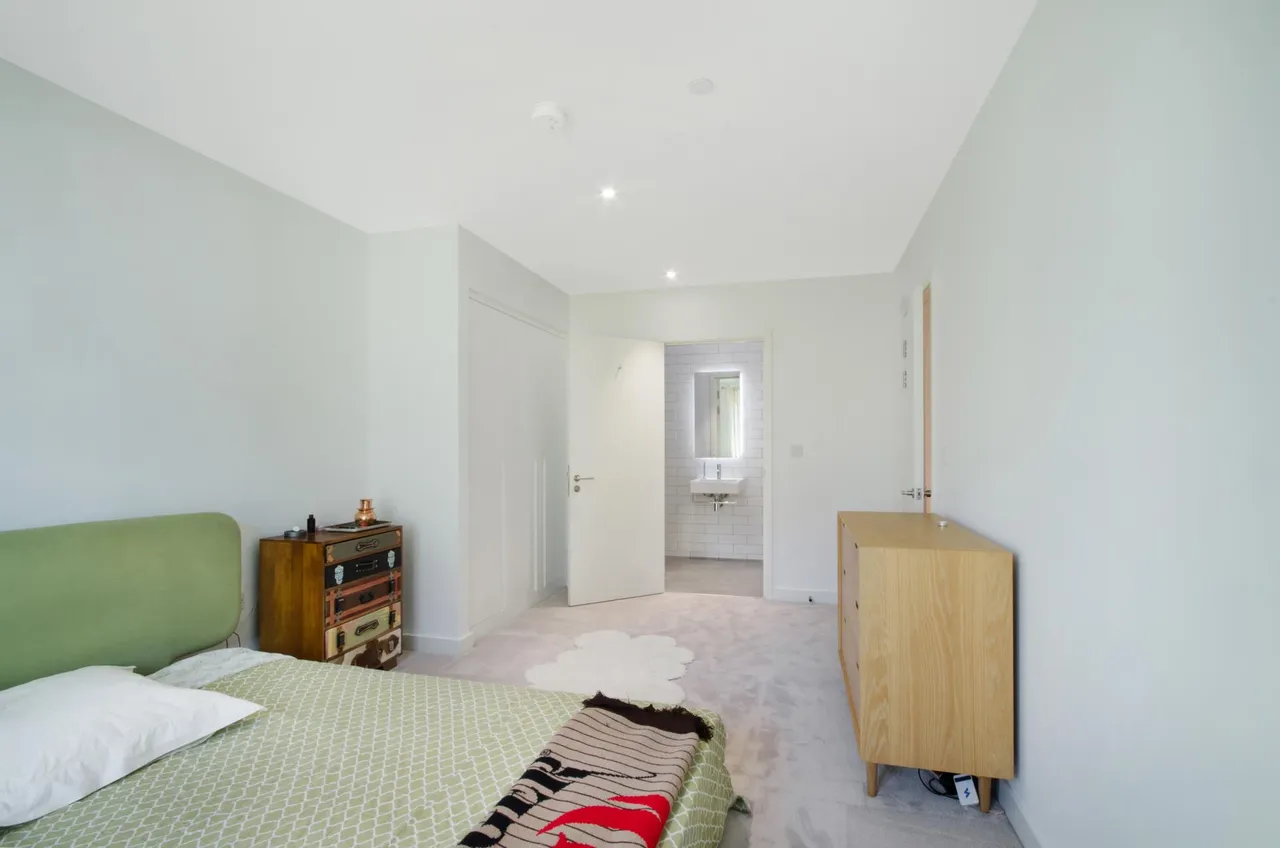Kelson House, Royal Wharf, E16, photo 10