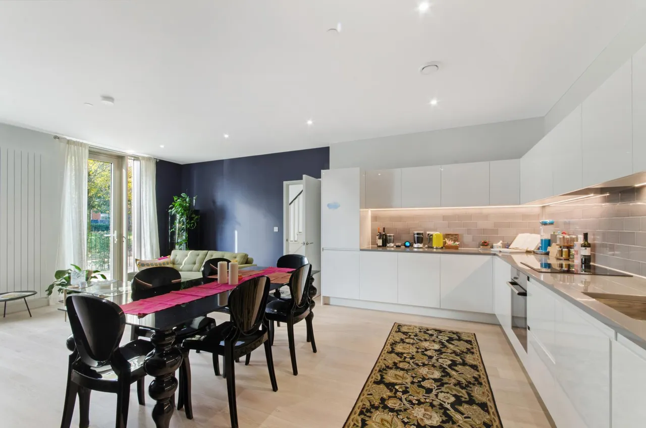 Kelson House, Royal Wharf, E16, photo 2