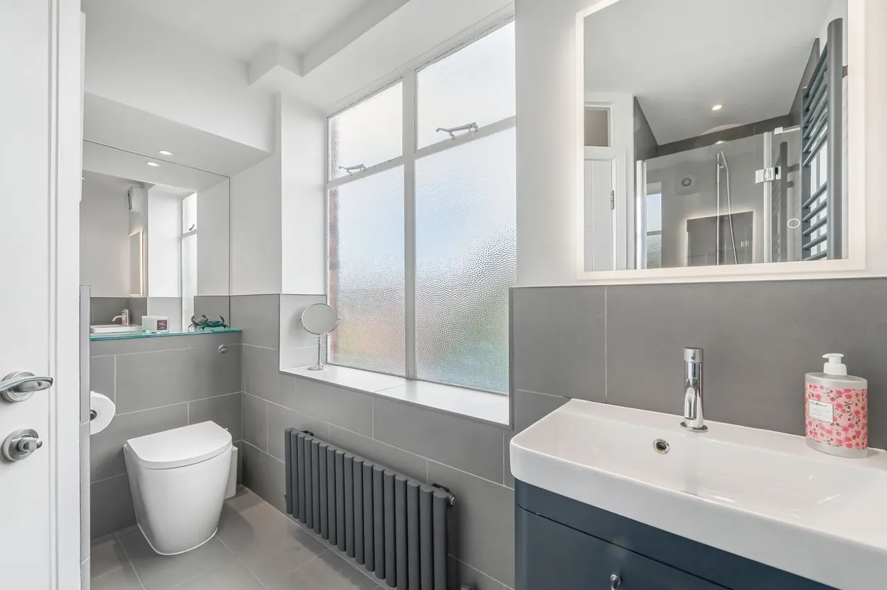 Vermont Road, Wandsworth, London, SW18, photo 5