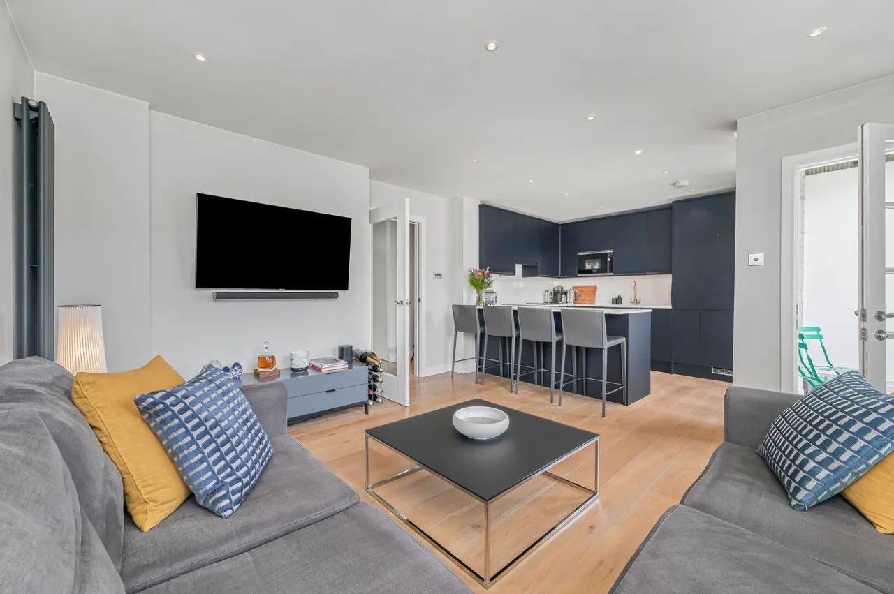 3 bed flat for sale — Vermont Road, Wandsworth, London, SW18