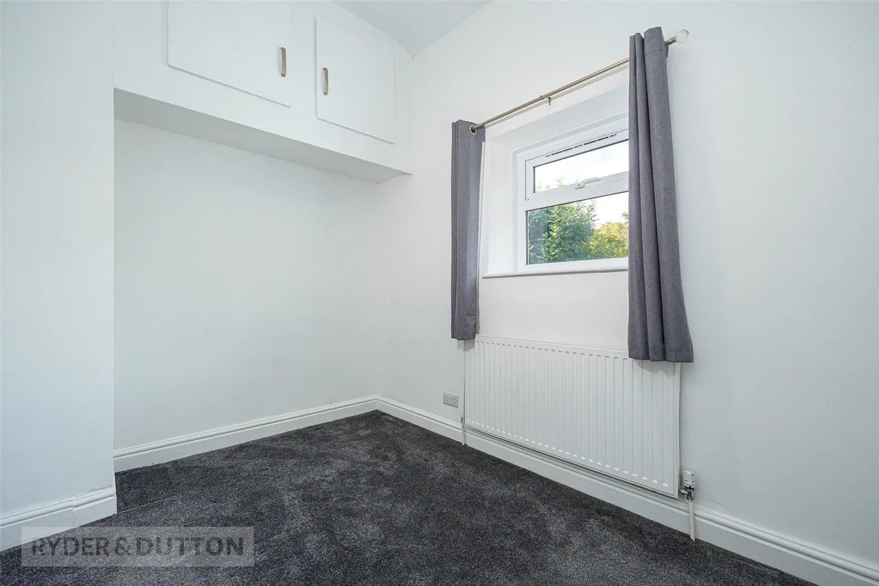 Wood Lane, Newsome, HD4, photo 11