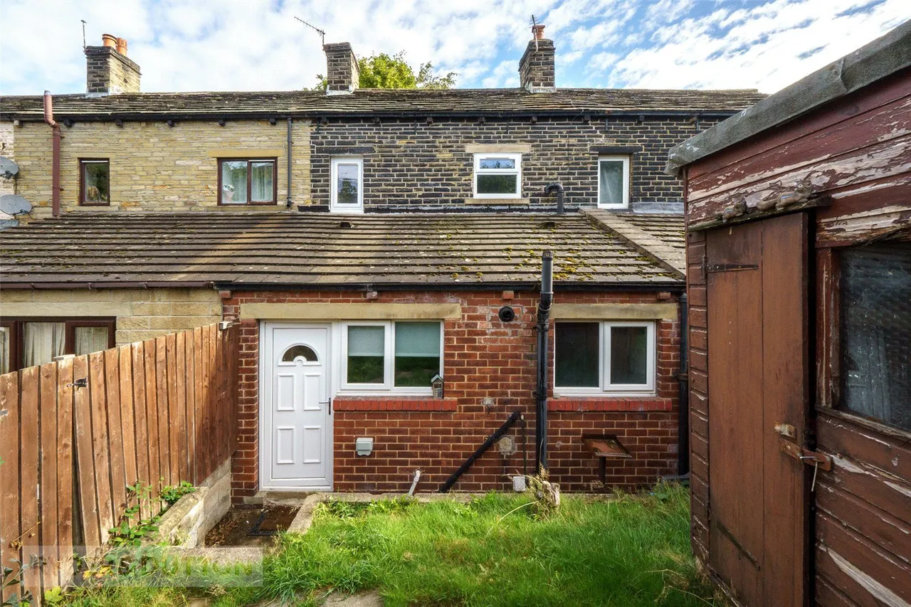 Wood Lane, Newsome, HD4, photo 15