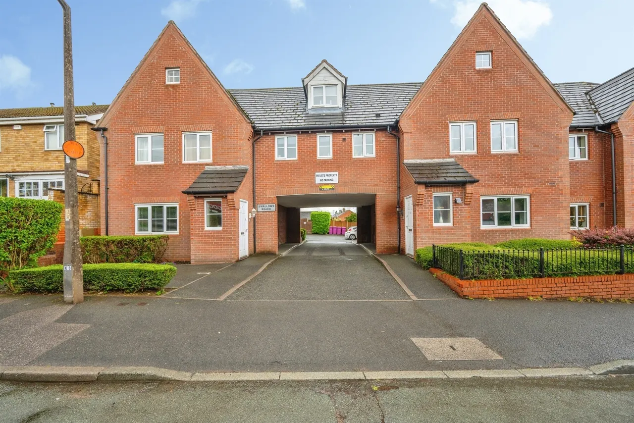 1 bed flat for sale — Wheel Lane, Lichfield