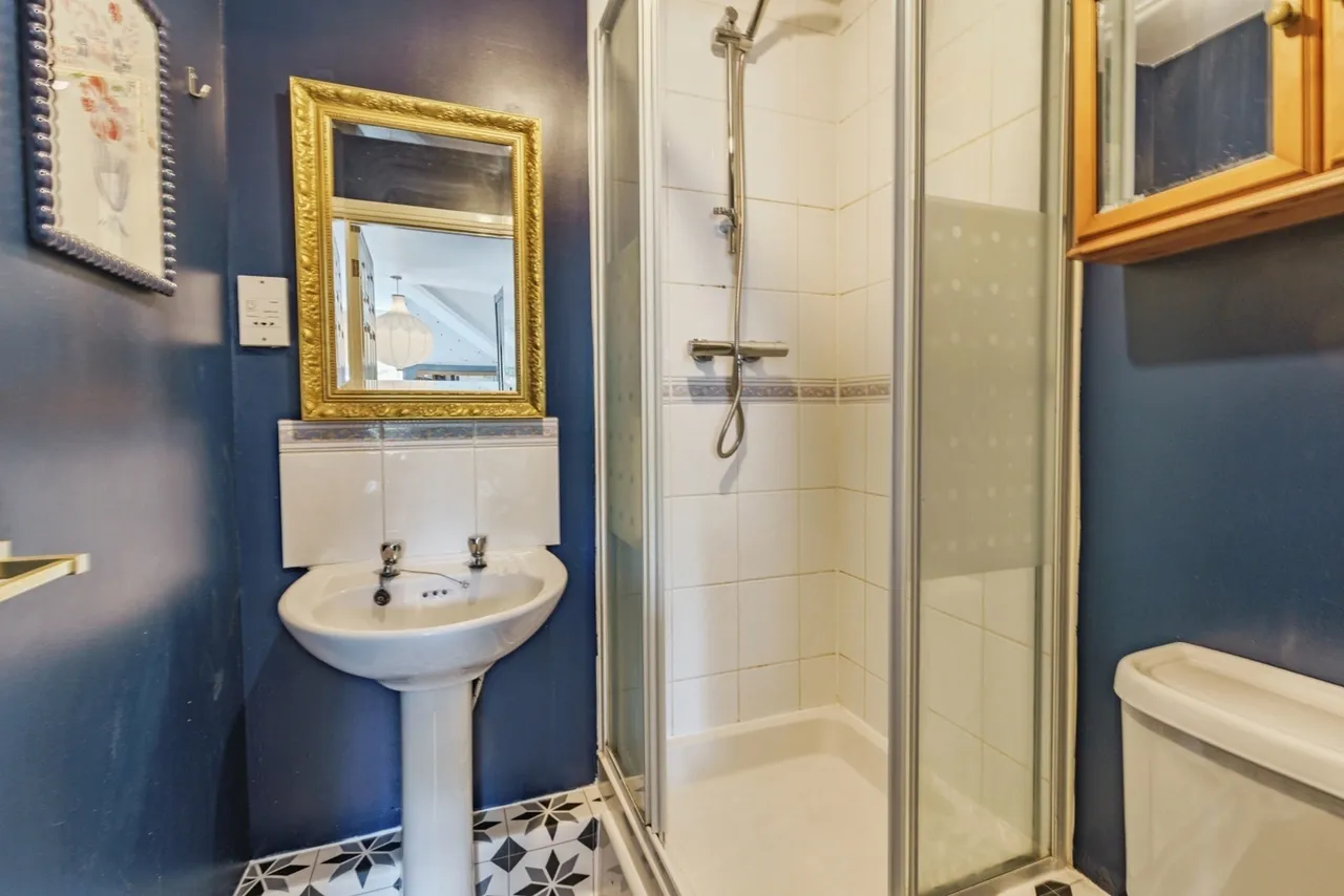 Chapel Road, Redhill, RH1, photo 9