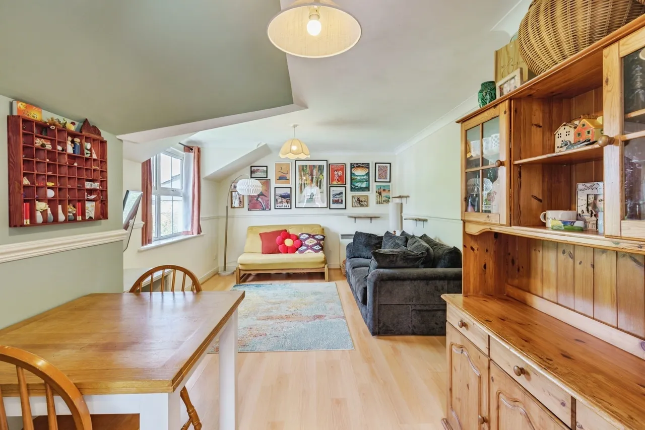 Chapel Road, Redhill, RH1, photo 11