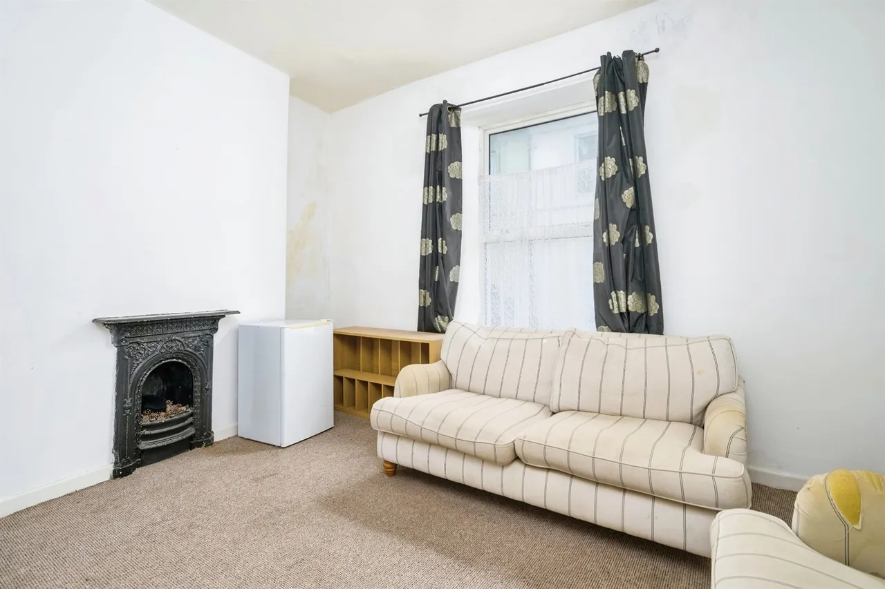 Clifton Place, Greenbank, PL4, photo 8
