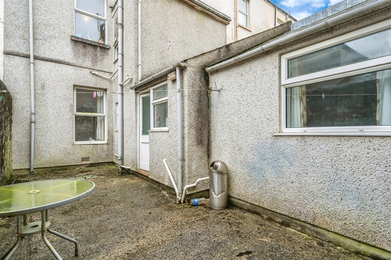 Clifton Place, Greenbank, PL4, photo 4