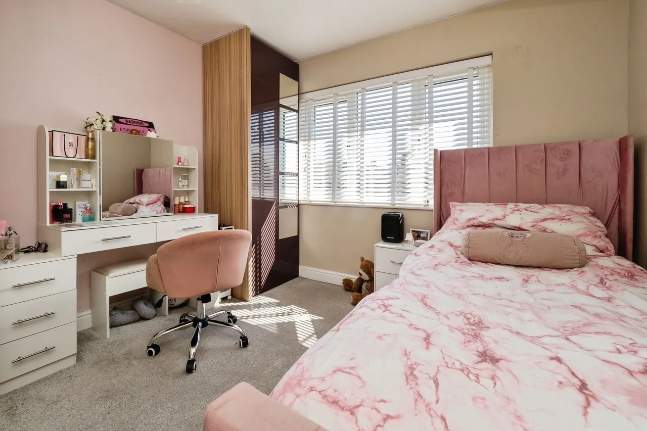 Hazelbarrow Drive, Hull, HU10, photo 8