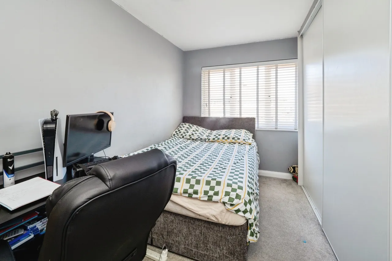 Hazelbarrow Drive, Hull, HU10, photo 9