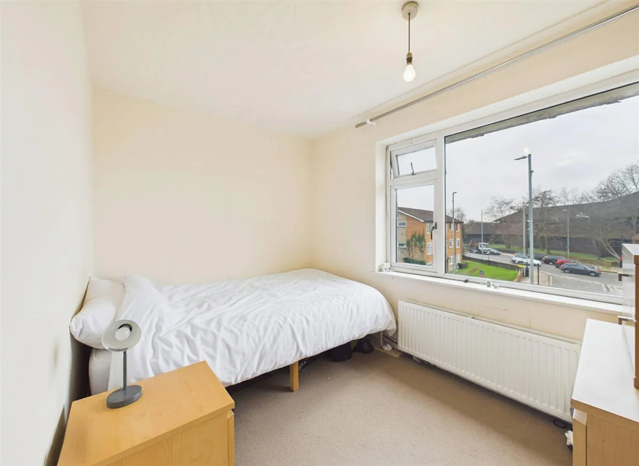 Victoria Road, Ruislip, HA4 0HB, photo 5