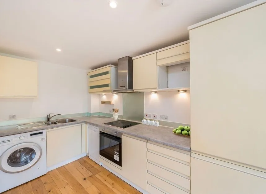Kingston Vale, Kingston Upon Thames, SW15, photo 3