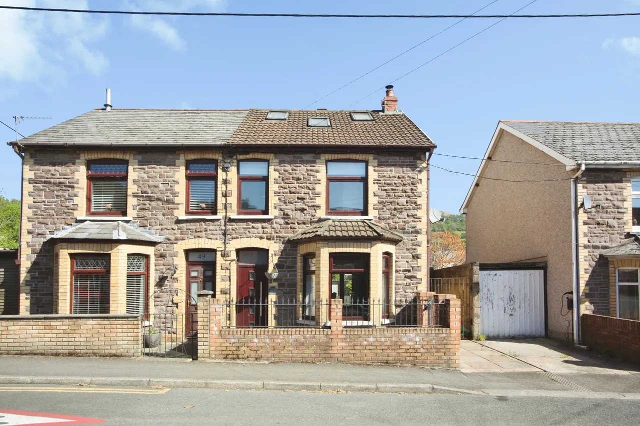 4 bed house for sale — Danygraig Road, Newport