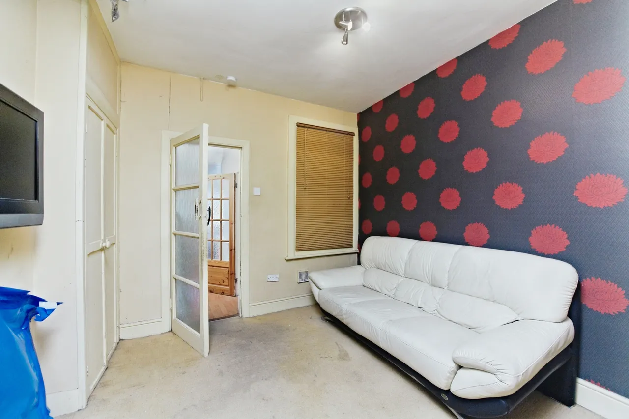 Kitchener Road, Thornton Heath, CR7, photo 17