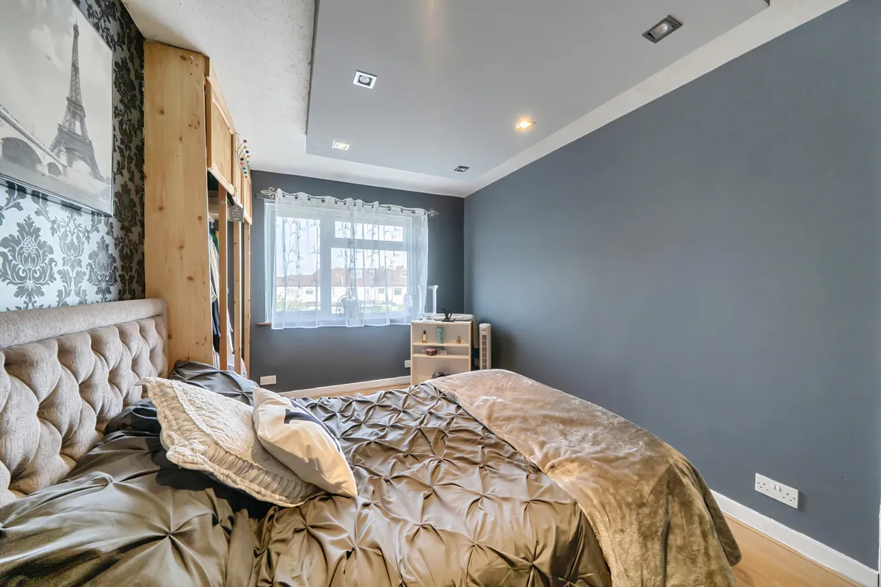 Victoria Road, Ruislip, HA4, photo 17