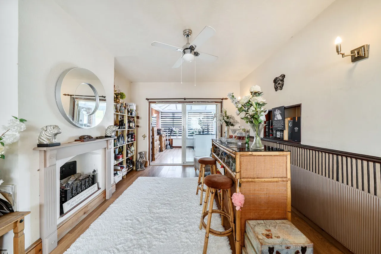 Victoria Road, Ruislip, HA4, photo 6