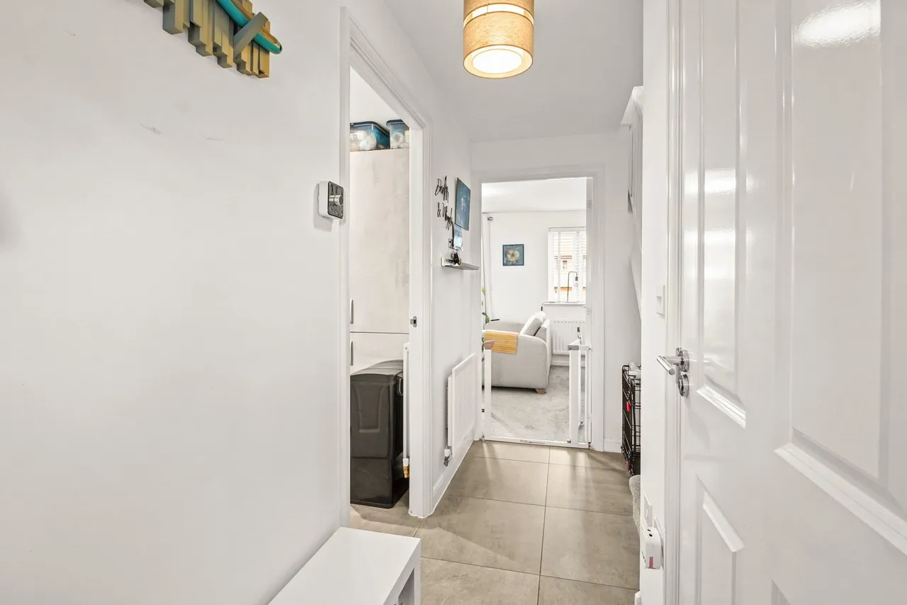 Barrosa Way, Whitehouse, Milton Keynes, Buckinghamshire, MK8 1DS, photo 3