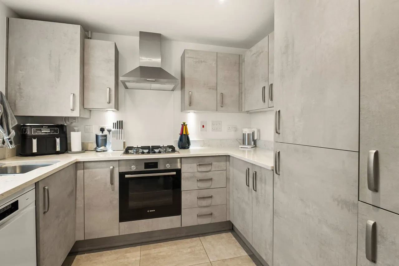 Barrosa Way, Whitehouse, Milton Keynes, Buckinghamshire, MK8 1DS, photo 7