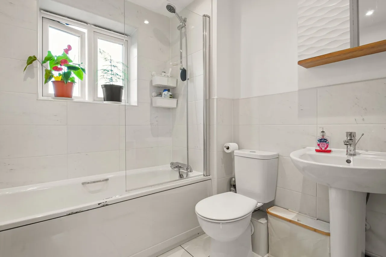 Barrosa Way, Whitehouse, Milton Keynes, Buckinghamshire, MK8 1DS, photo 12