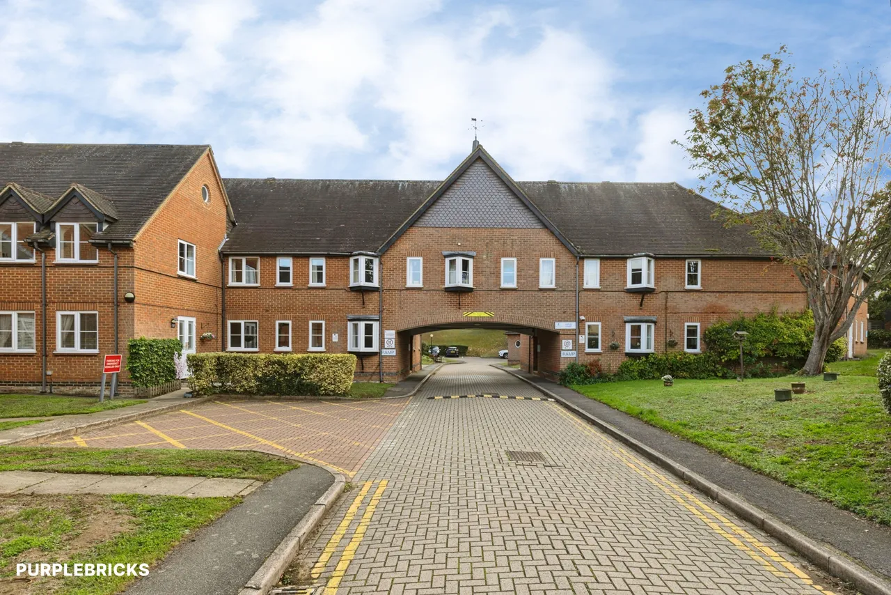 1 bed flat for sale, Woburn Road, Milton Keynes, MK17
