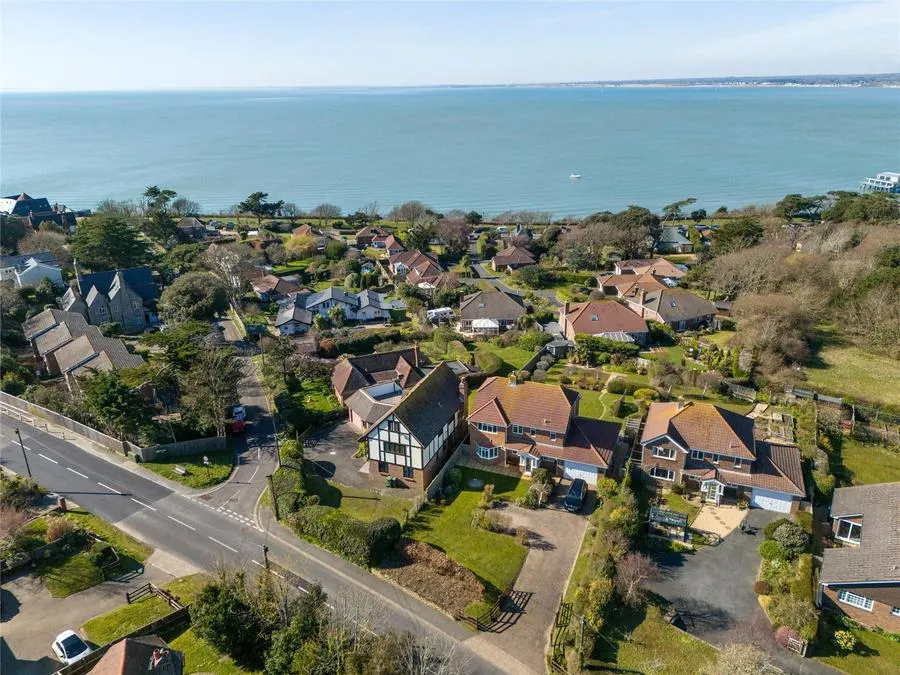 Church Hill, Totland Bay, PO39, photo 21