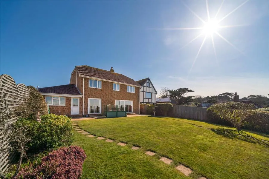 Church Hill, Totland Bay, PO39, photo 17