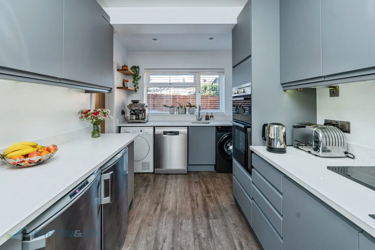 Knaphill, Woking, GU21, photo 2