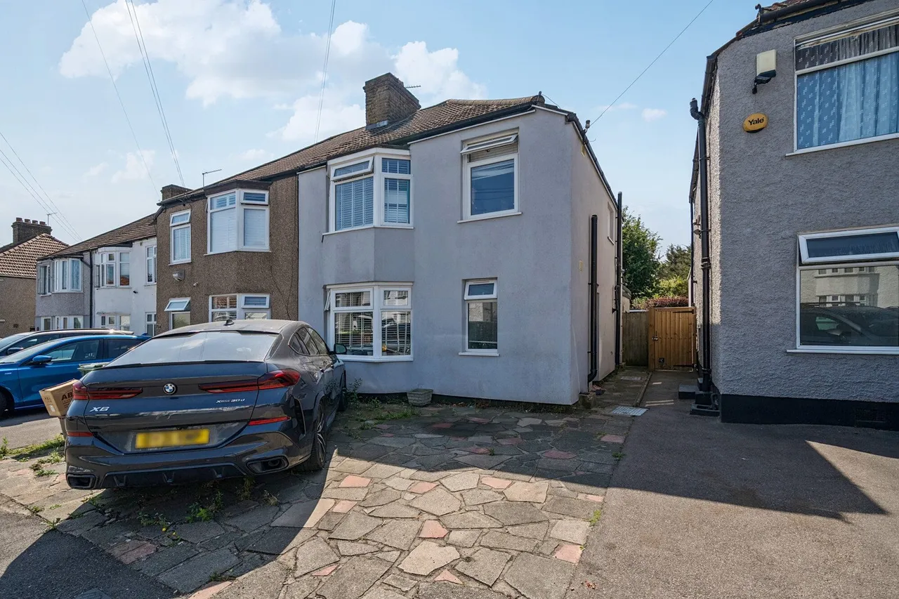 3 bed house for sale — Tidford Road, DA16