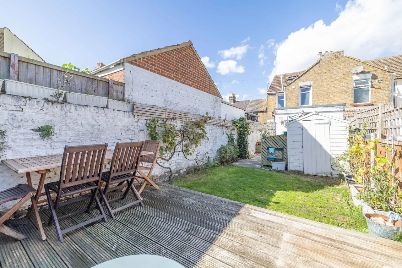 Westgate Road, Faversham, ME13, photo 13