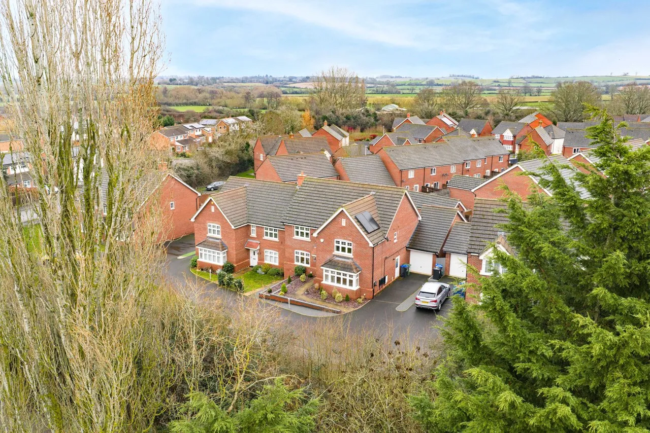 Magnolia Drive, Whitnash, Leamington Spa, Warwickshire, CV31, photo 4