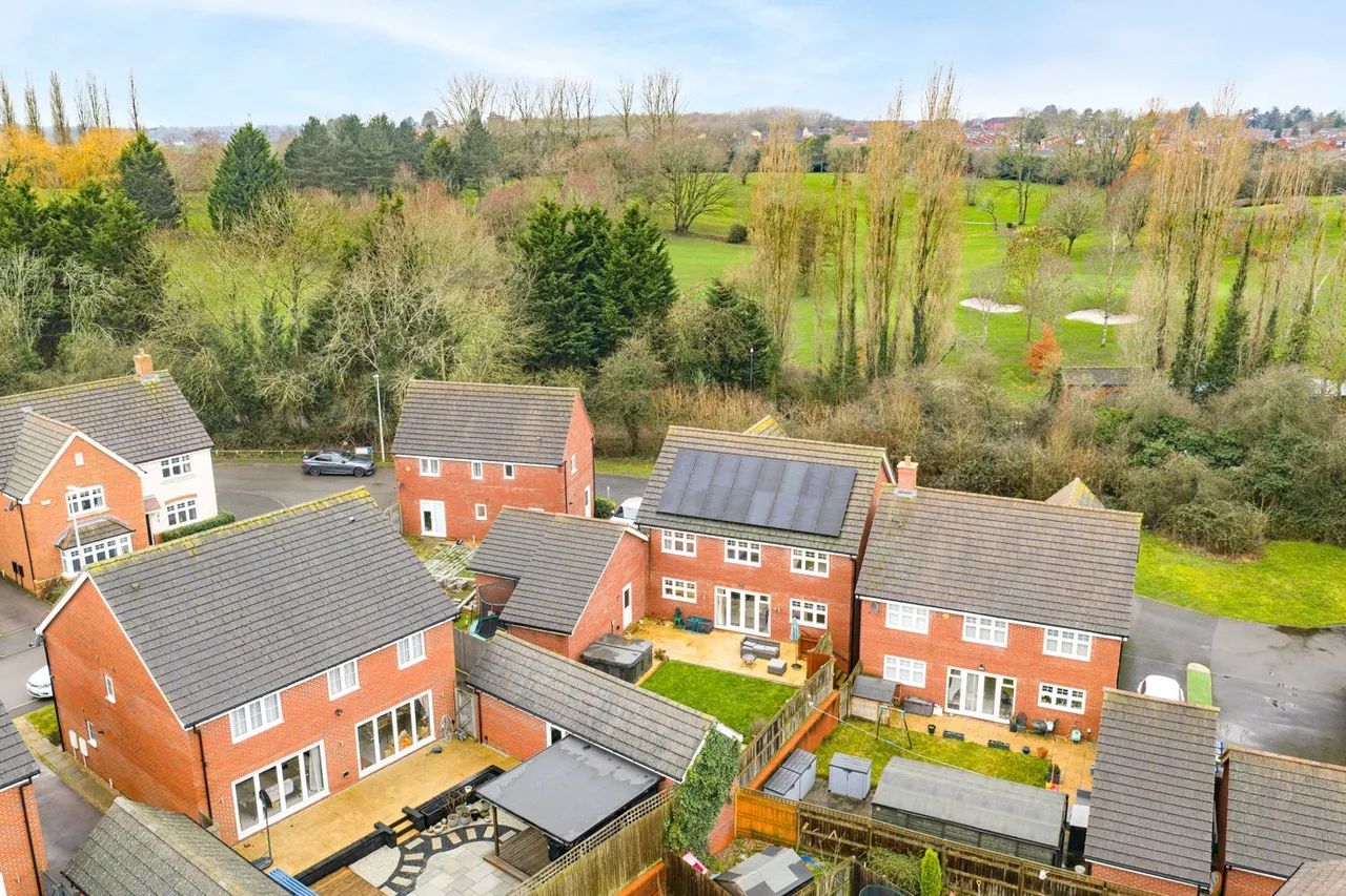 Magnolia Drive, Whitnash, Leamington Spa, Warwickshire, CV31, photo 5