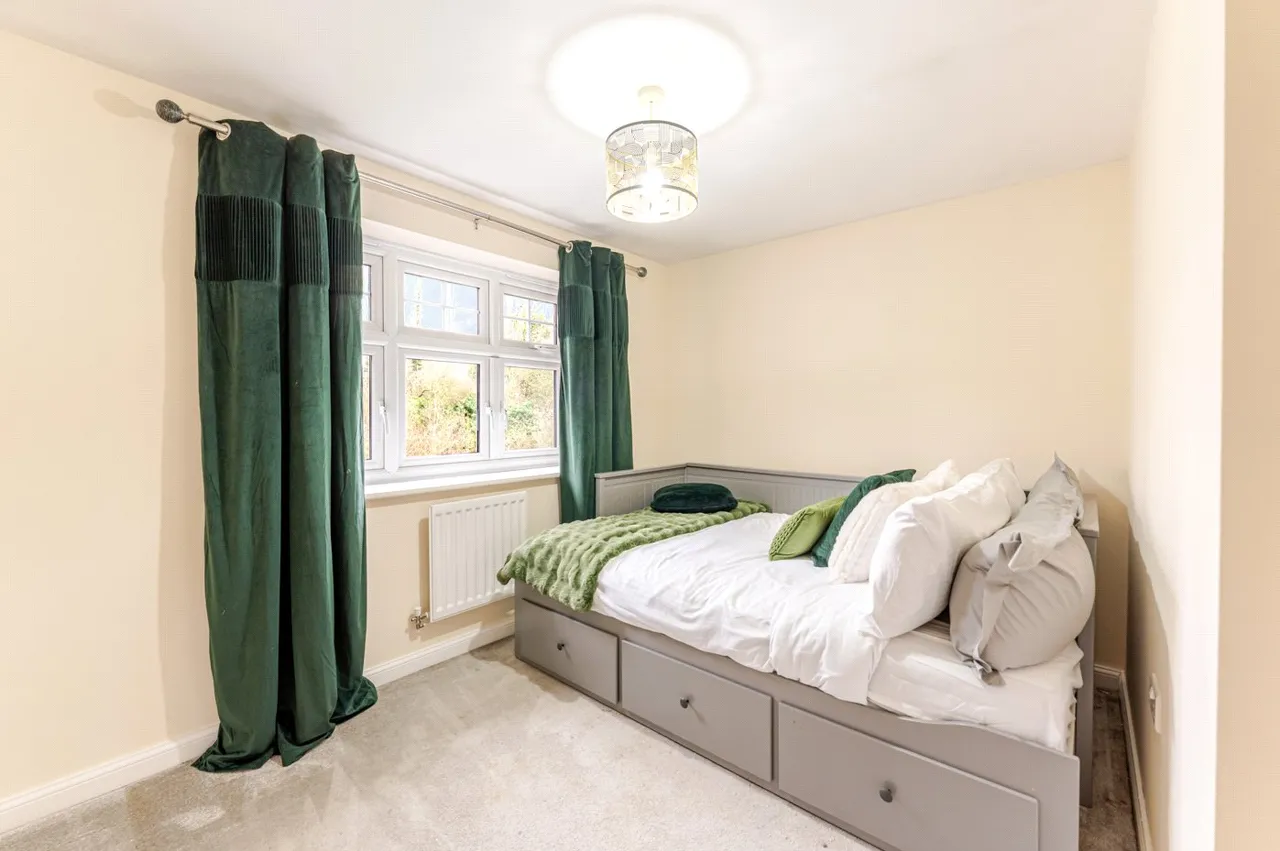 Magnolia Drive, Whitnash, Leamington Spa, Warwickshire, CV31, photo 10