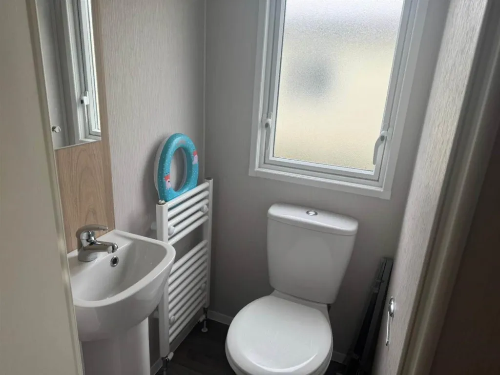 Cresswell, NE61, photo 11