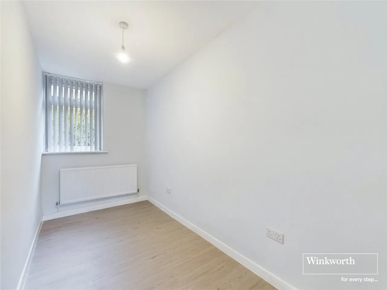 Graham Lodge, Montgomery Road, Edgware, Middlesex, HA8, photo 2
