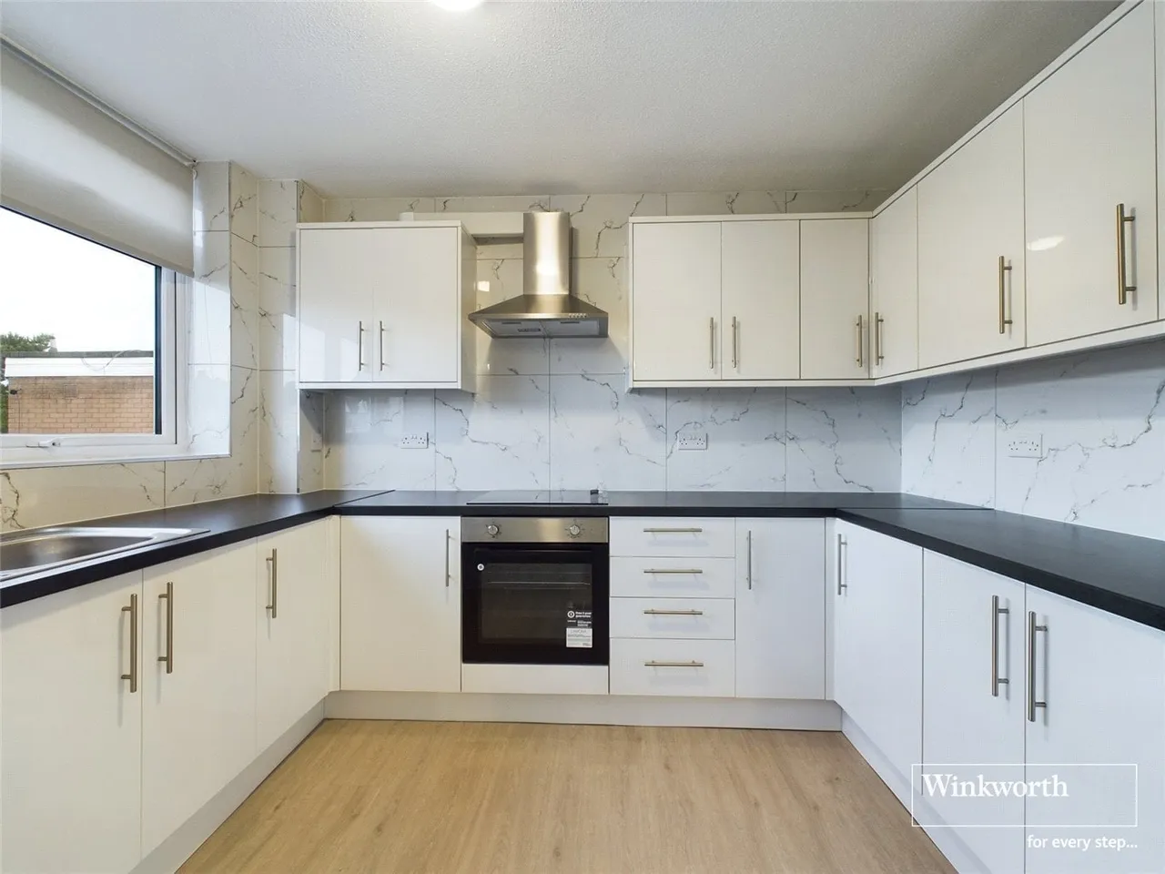 Graham Lodge, Montgomery Road, Edgware, Middlesex, HA8, photo 5