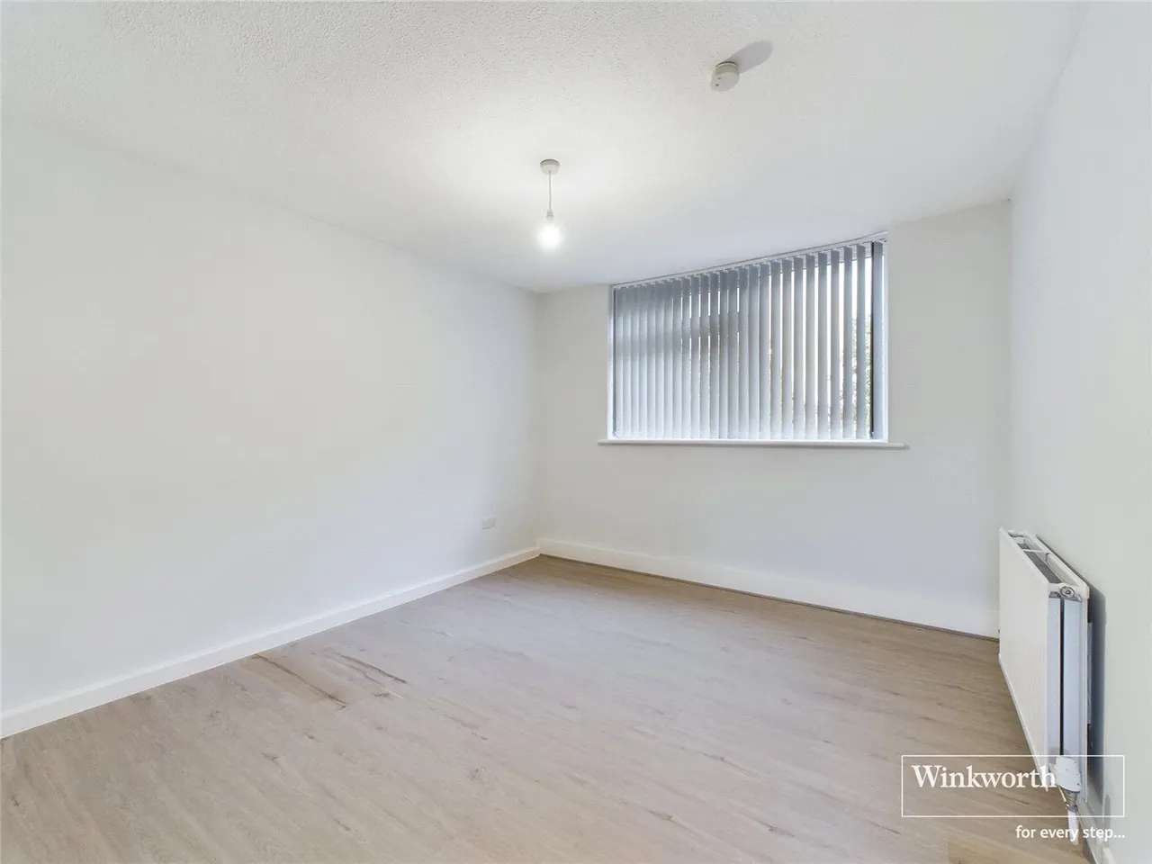 Graham Lodge, Montgomery Road, Edgware, Middlesex, HA8, photo 3