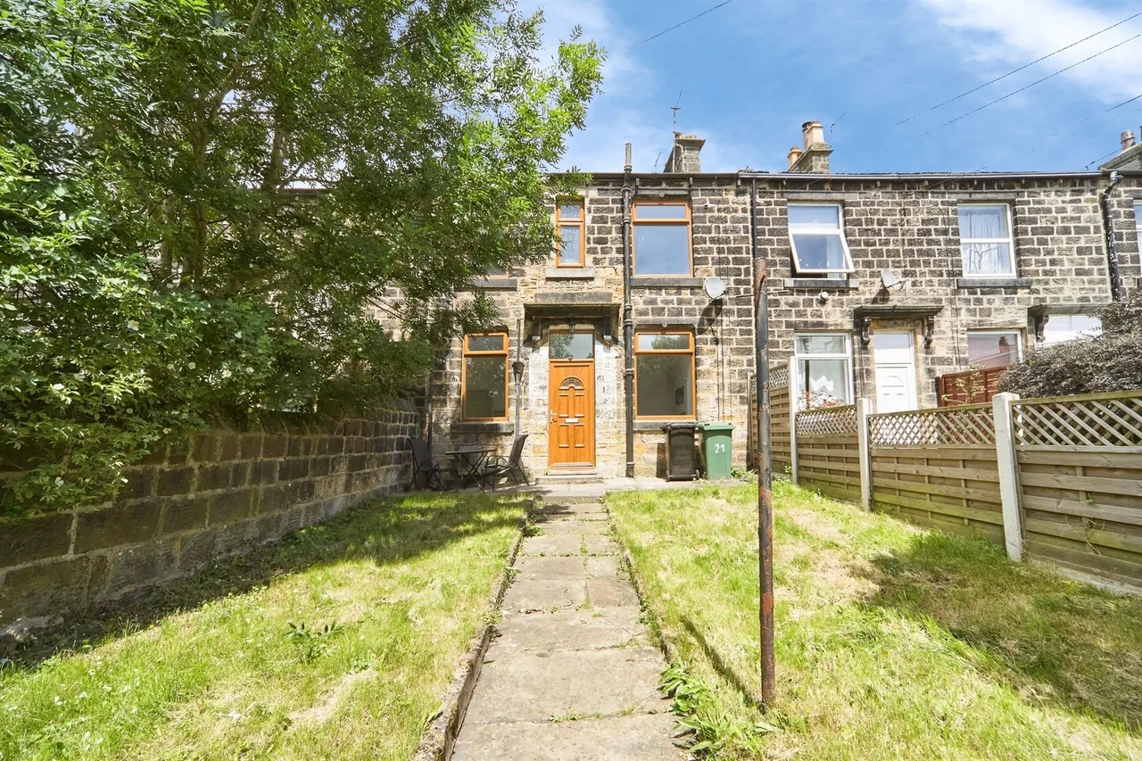 Hawthorn Crescent, Yeadon, Leeds, photo 12