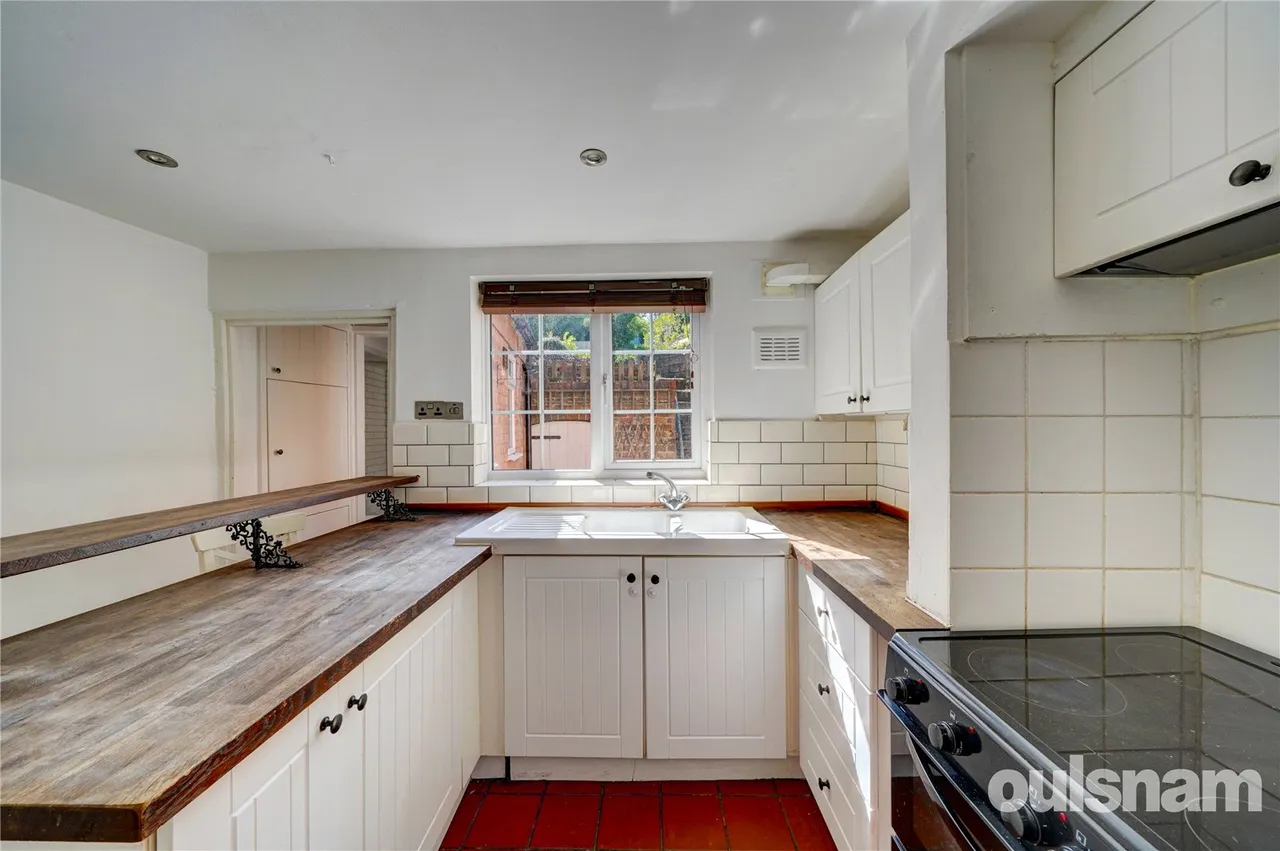 Swan Street, Alvechurch, Birmingham, Worcestershire, B48 7RP, photo 6
