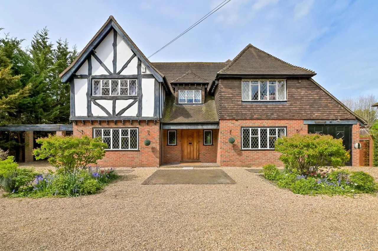5 bed house for sale, Shoppenhangers Road, Maidenhead, SL6