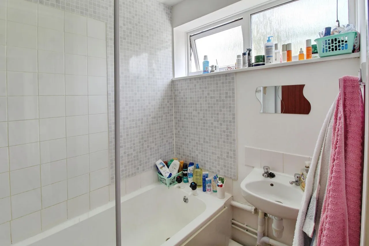 Benland, Bretton, PE3, photo 8